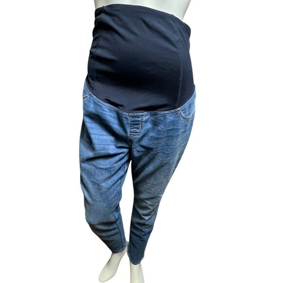 Isabel Maternity Jegging Medium Wash Denim Jeans by Ingrid & Isabel Size 8/29R - Picture 13 of 13